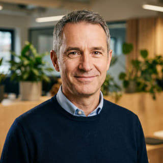 James Mitchell, quien aparece como consejero delegado en Cima Rendazgo, en imagen de perfil